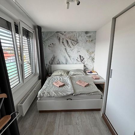 Premiere Apartment Bratislava - Private Parking Dış mekan fotoğraf