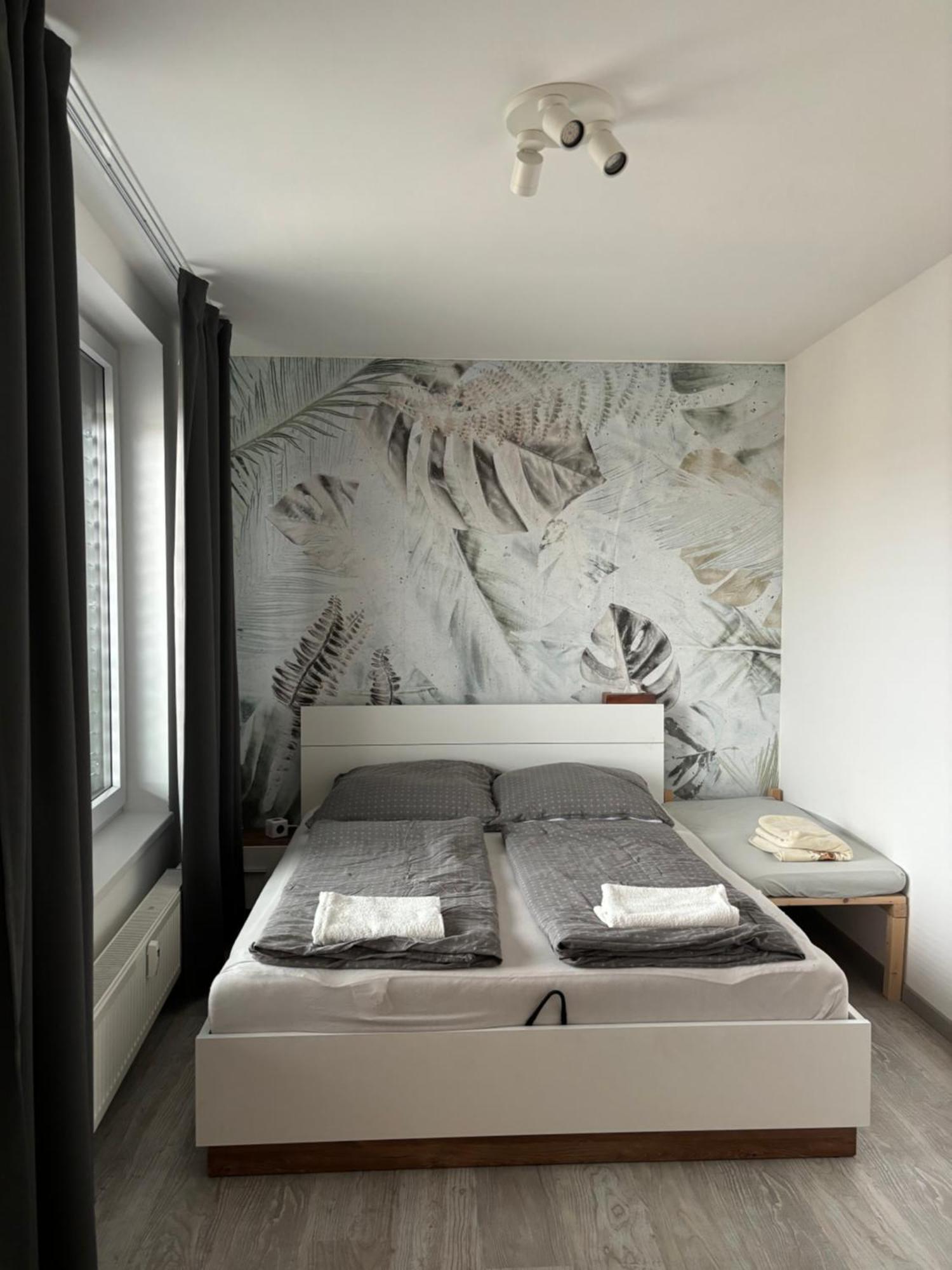 Premiere Apartment Bratislava - Private Parking Dış mekan fotoğraf