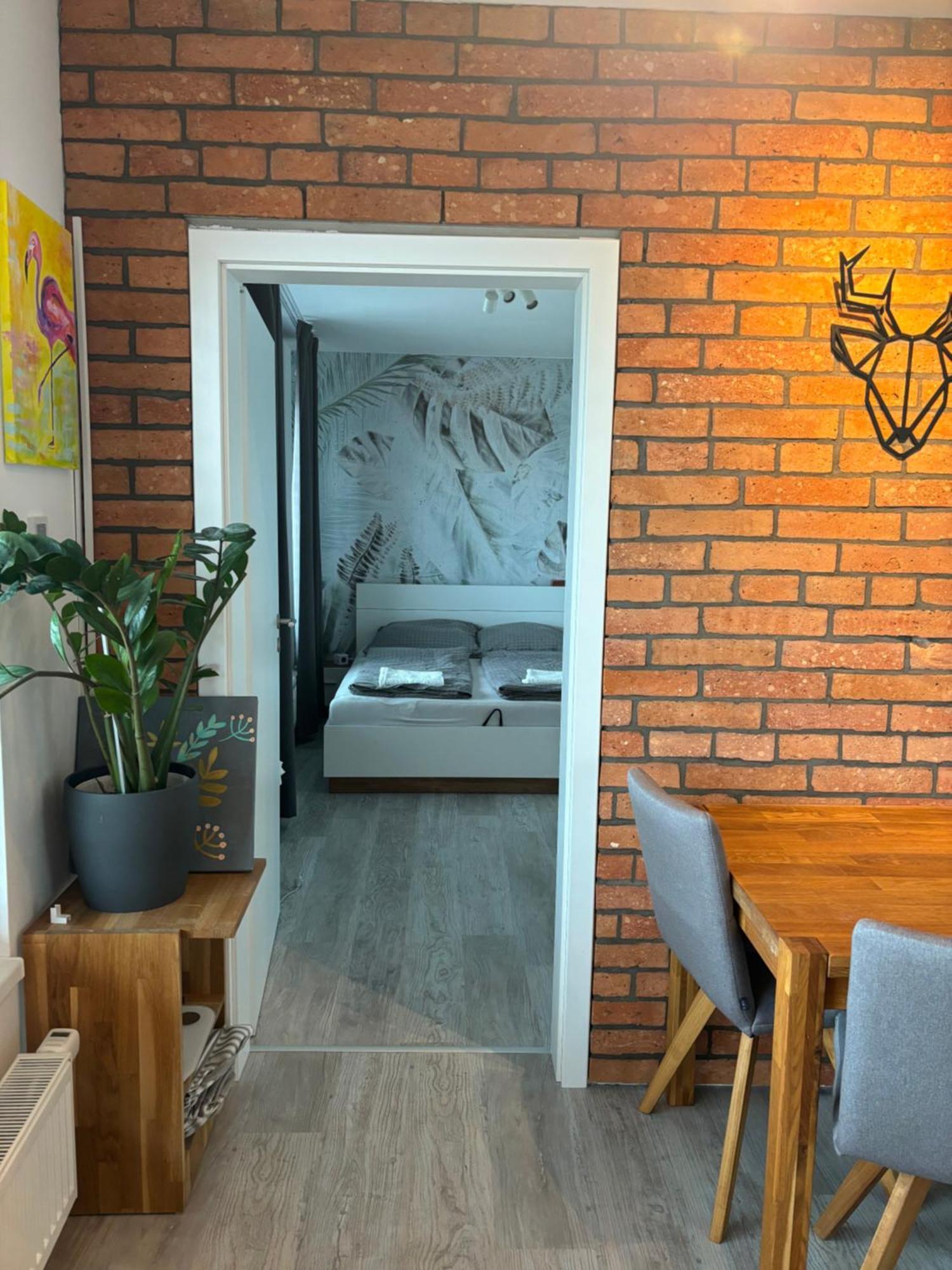 Premiere Apartment Bratislava - Private Parking Dış mekan fotoğraf